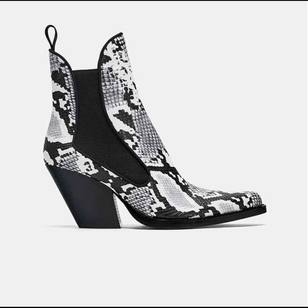 ZARA Snakeskin Cowboy Boot!